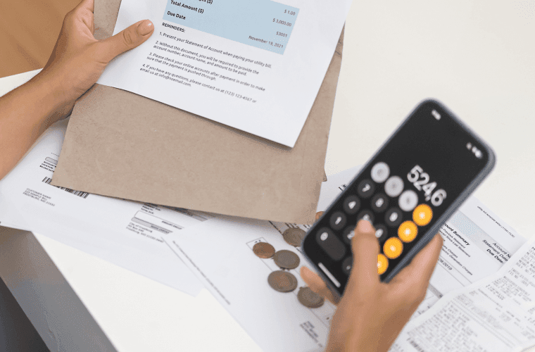 Overview of employee expenses with icons representing various claimable categories